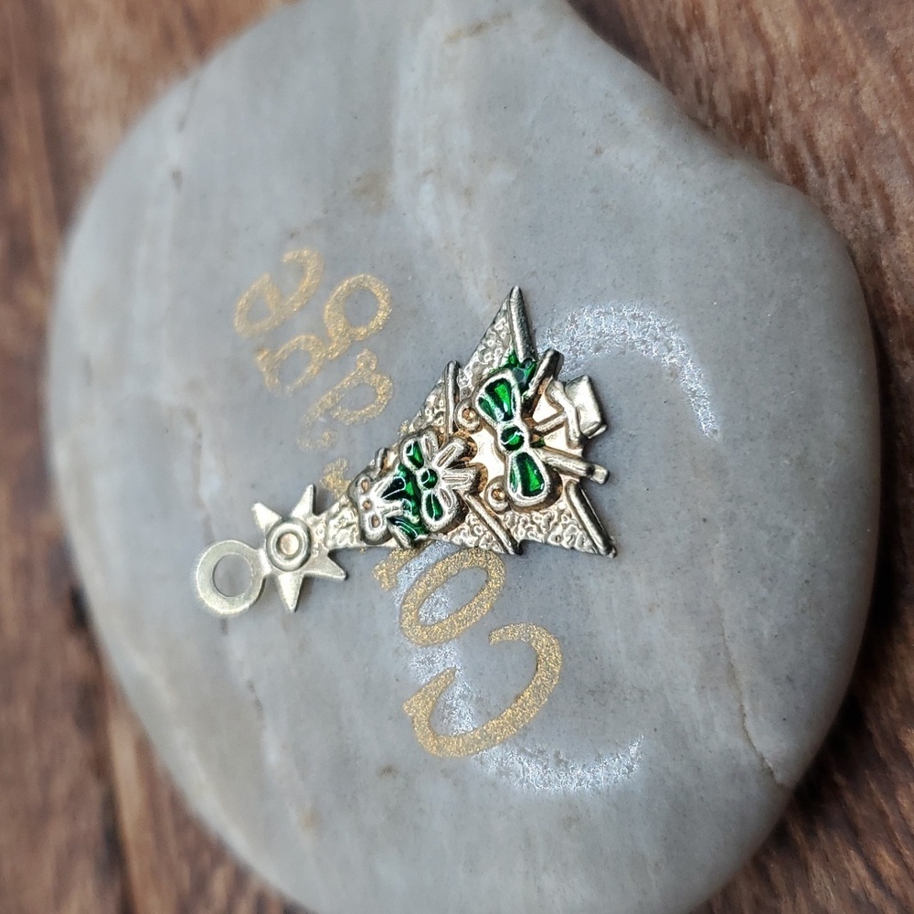 Edwardian Christmas‎ tree charm pendant
